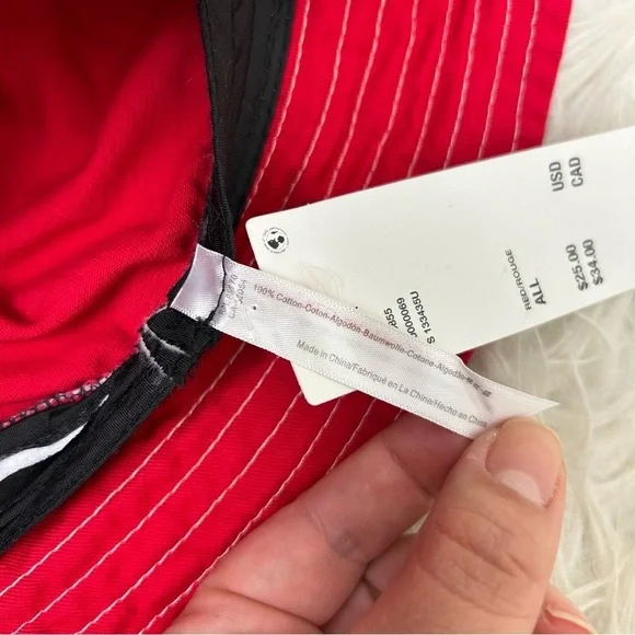 NWT Urban Outfitters Canvas Bucket Hat in red - Picture 8 of 9